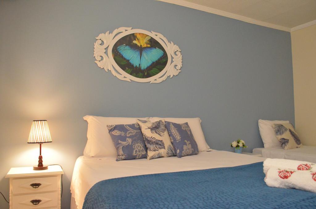 Foz Casa Do Turista Bed & Breakfast Foz do Iguacu Exterior photo